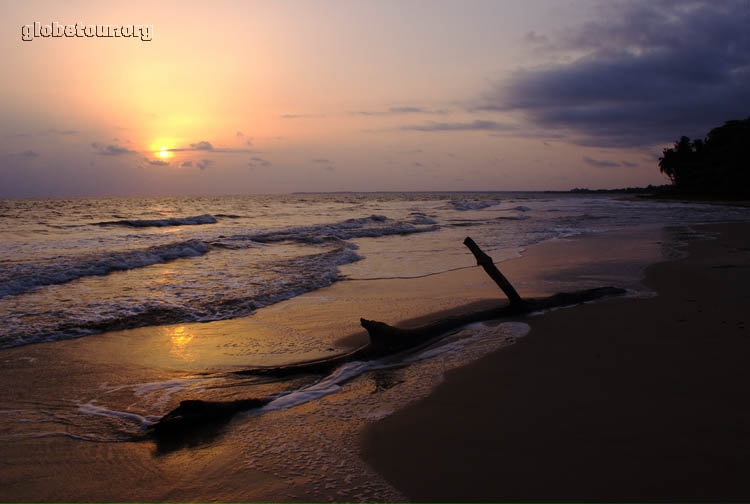 Gabon, Libreville, la playa