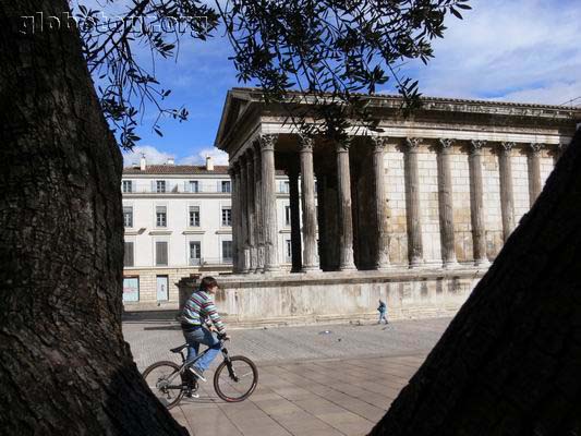 Nimes, Maison Carre