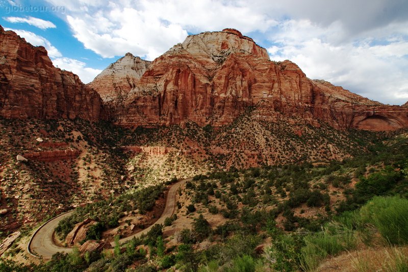 US, Utah, Zion National Park, Zion-Mount Carmel Highway