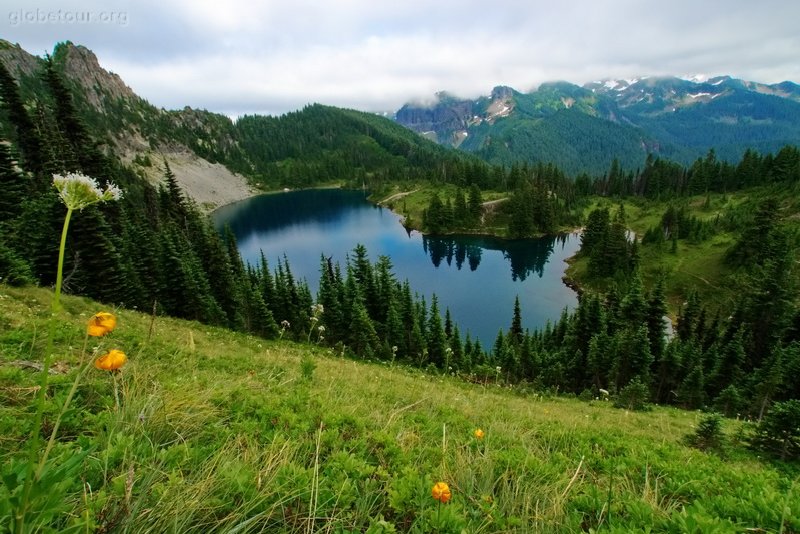 US, Washington, Mount Rainier National Park, Eunice lake