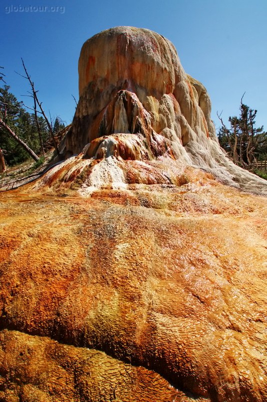 US, Yellowstone National Park, Mammoth hot springs terraces