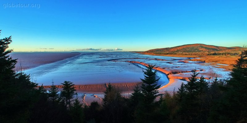 Canada, Hopewell hight tides, low