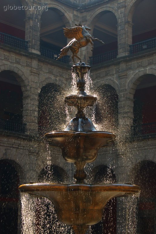 Mexico, Mexico DF, Palacio Nacional, fuente del patio