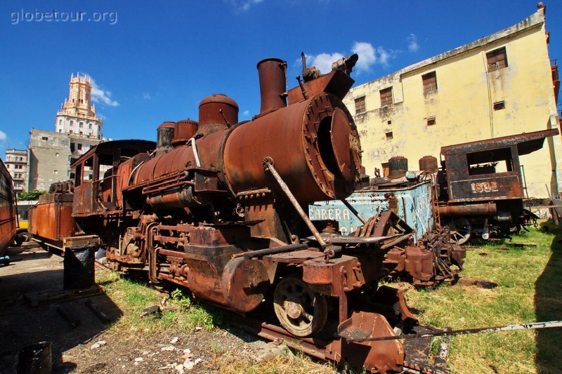 Cuba, la Habana, cementerio de trenes en el centro