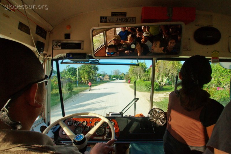 Belice, Bus to Cayo 