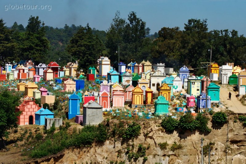 Guatemala, cementerio de Chichicastenango