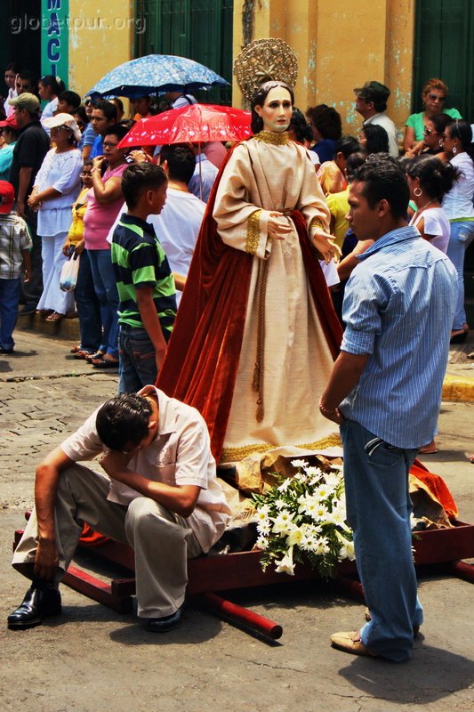  Nicaragua, Leon, procesion de pascua