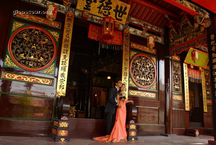 Malaysia, Penang, Photos for wedding in Chinesse temple