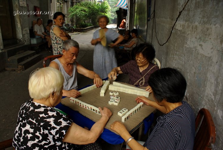 China, Chengdu, people playing