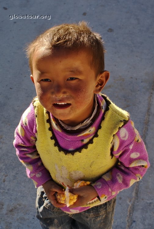 Tibet, Tingri, tibetan boy