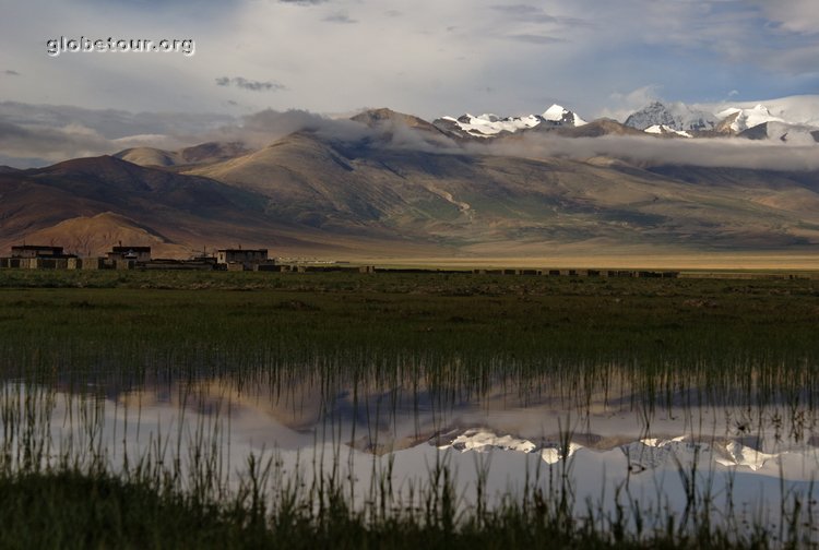 Tibet, Tingri, himalaya view