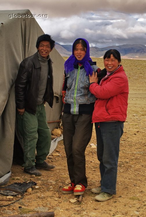 Tibet, workers in La Lung-la pass