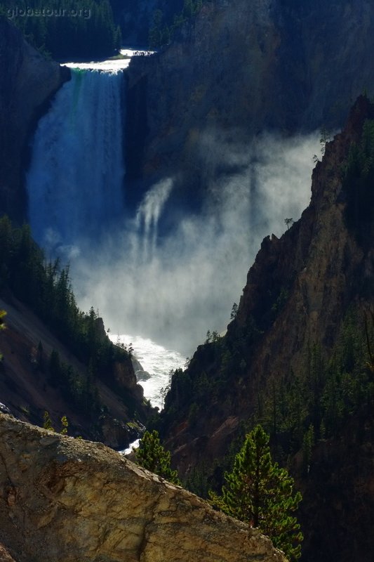 US, Yellowstone National Park, Yellowstone river, lower falls