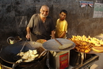 Pakistan,+preparing+food+on+street+for+the+end+of+Ramadan